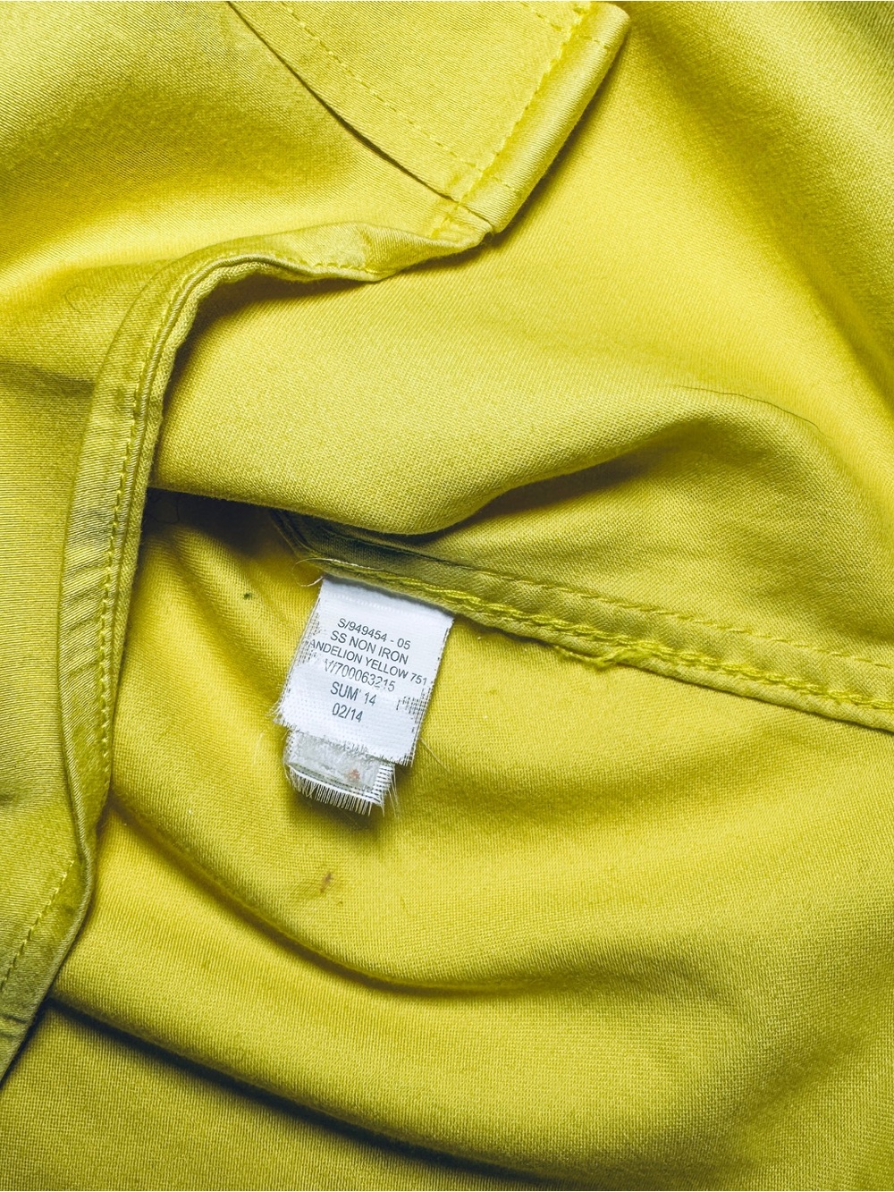 Banana Republic Women’s Yellow Short-Sleeve Button-Down Shirt - Picture 3 of 7